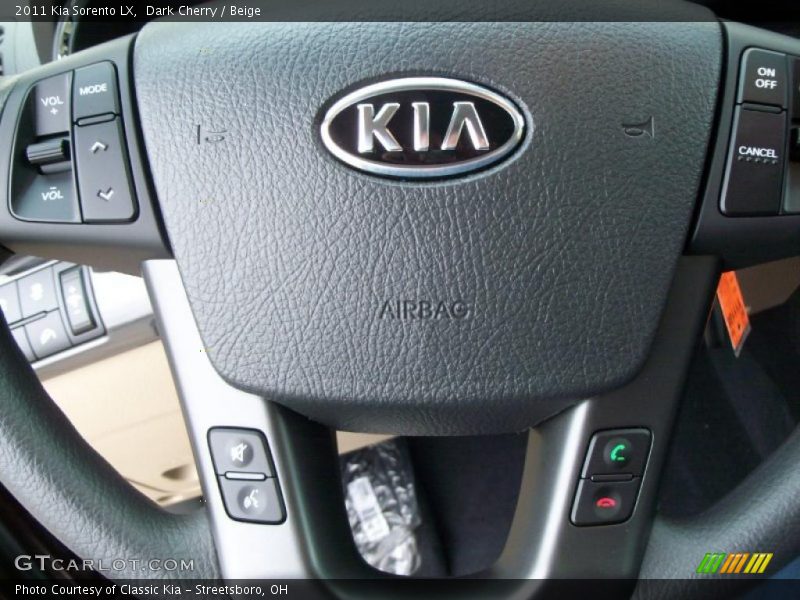 Dark Cherry / Beige 2011 Kia Sorento LX