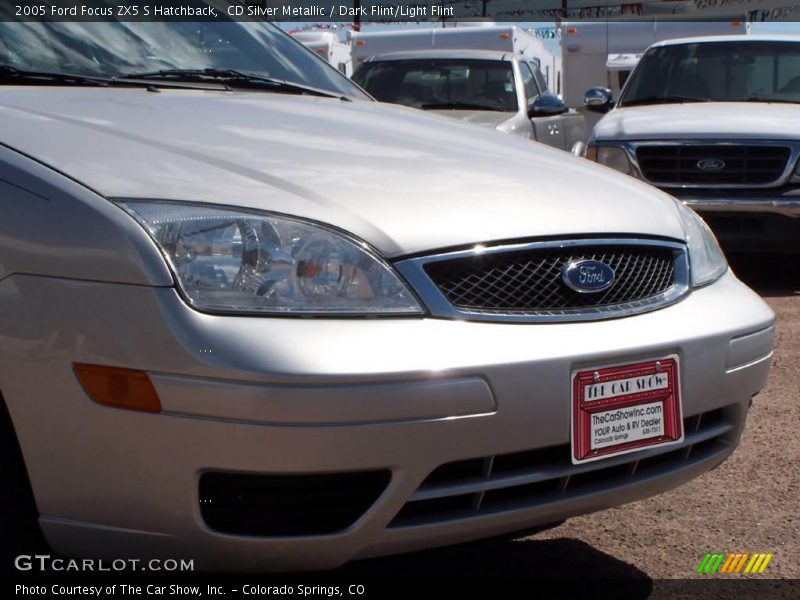 CD Silver Metallic / Dark Flint/Light Flint 2005 Ford Focus ZX5 S Hatchback