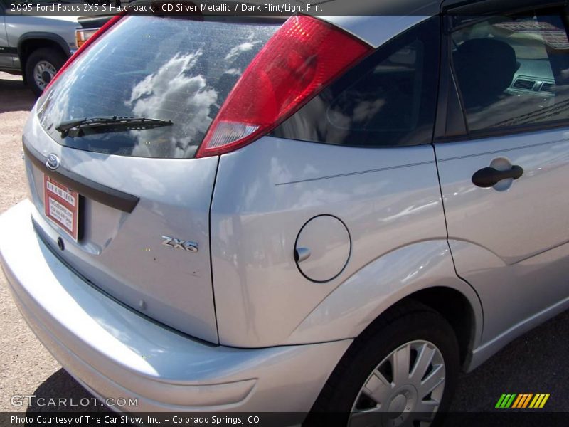 CD Silver Metallic / Dark Flint/Light Flint 2005 Ford Focus ZX5 S Hatchback