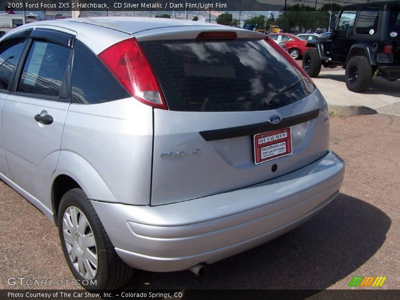 CD Silver Metallic / Dark Flint/Light Flint 2005 Ford Focus ZX5 S Hatchback