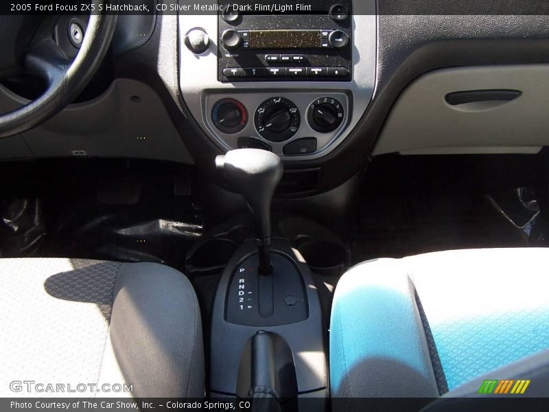 CD Silver Metallic / Dark Flint/Light Flint 2005 Ford Focus ZX5 S Hatchback