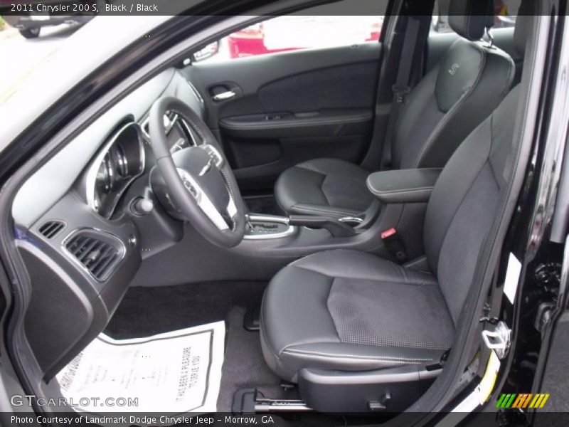  2011 200 S Black Interior