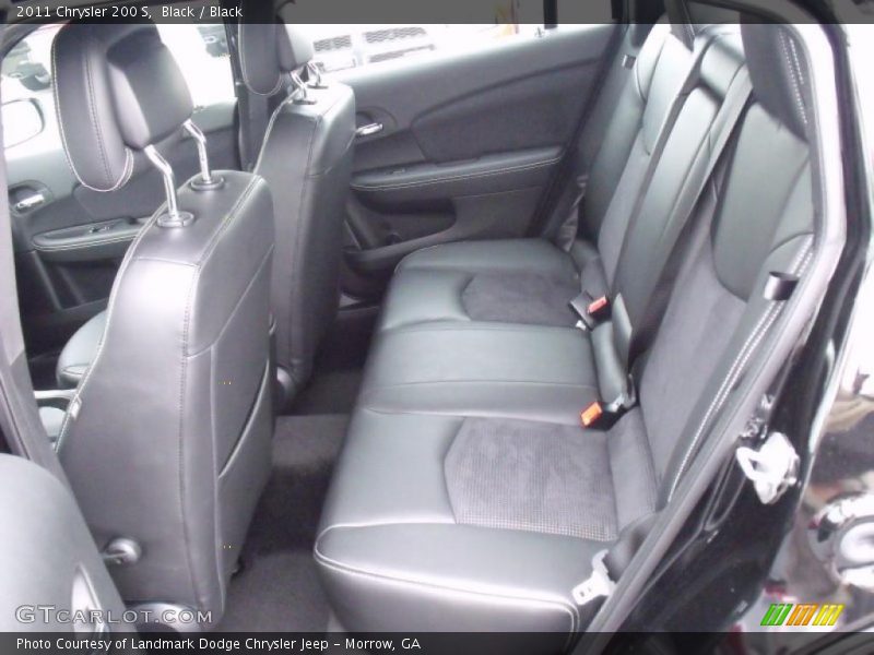  2011 200 S Black Interior
