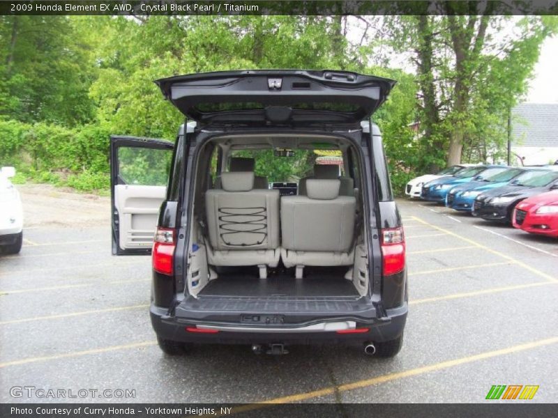 2009 Element EX AWD Trunk