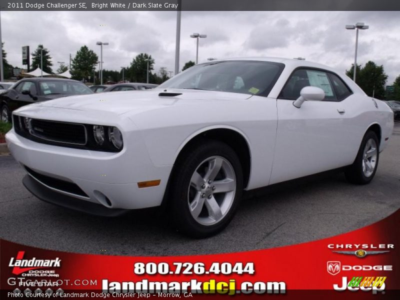 Bright White / Dark Slate Gray 2011 Dodge Challenger SE