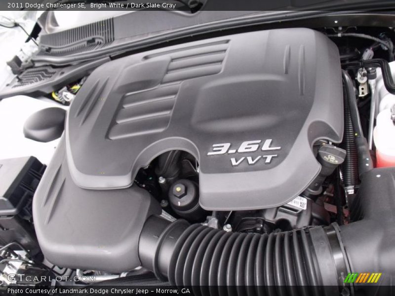 Bright White / Dark Slate Gray 2011 Dodge Challenger SE