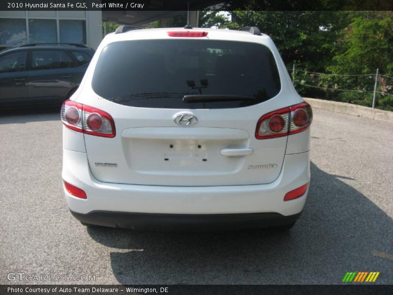 Pearl White / Gray 2010 Hyundai Santa Fe GLS