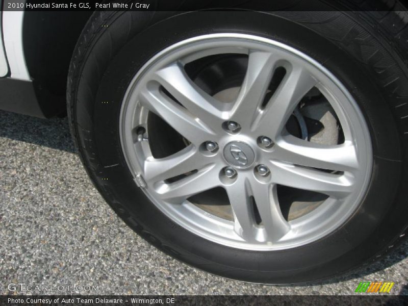 Pearl White / Gray 2010 Hyundai Santa Fe GLS