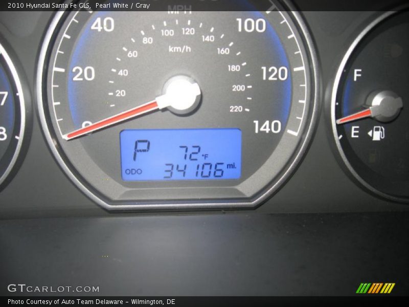 Pearl White / Gray 2010 Hyundai Santa Fe GLS