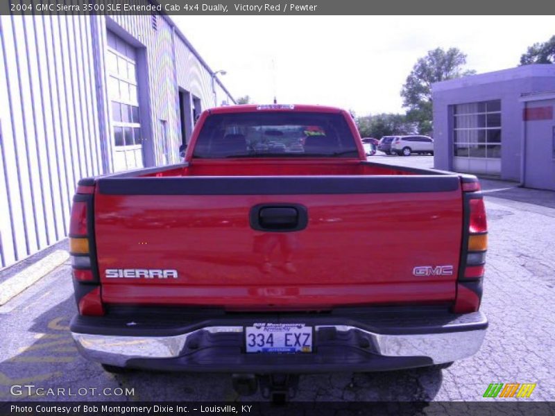 Victory Red / Pewter 2004 GMC Sierra 3500 SLE Extended Cab 4x4 Dually