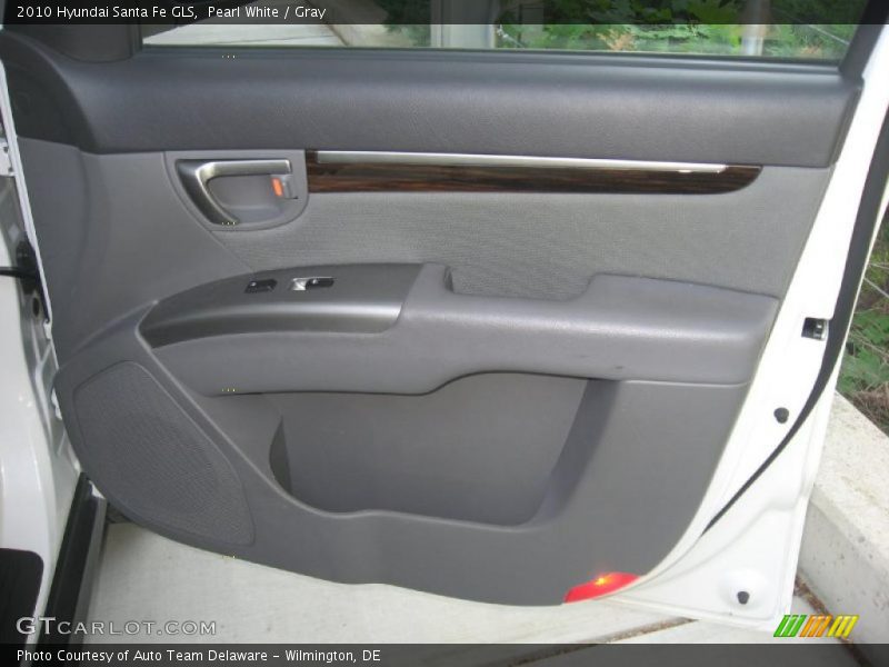 Pearl White / Gray 2010 Hyundai Santa Fe GLS