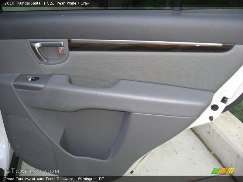 Pearl White / Gray 2010 Hyundai Santa Fe GLS