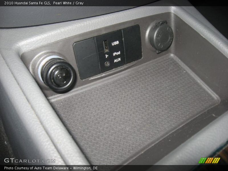 Pearl White / Gray 2010 Hyundai Santa Fe GLS
