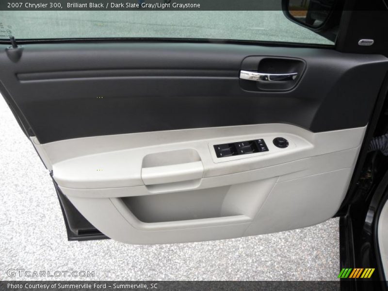 Brilliant Black / Dark Slate Gray/Light Graystone 2007 Chrysler 300