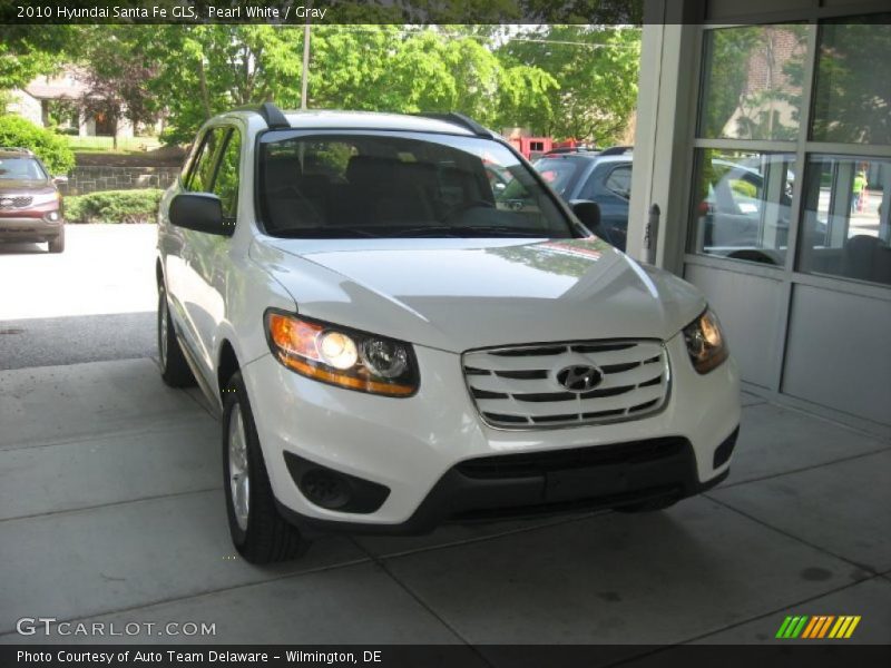 Pearl White / Gray 2010 Hyundai Santa Fe GLS