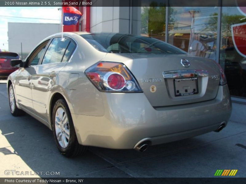 Sonoran Sand / Blond 2010 Nissan Altima 2.5 S