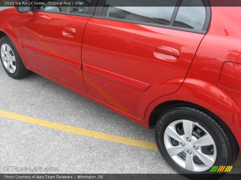 Tropical Red / Gray 2010 Kia Rio LX Sedan