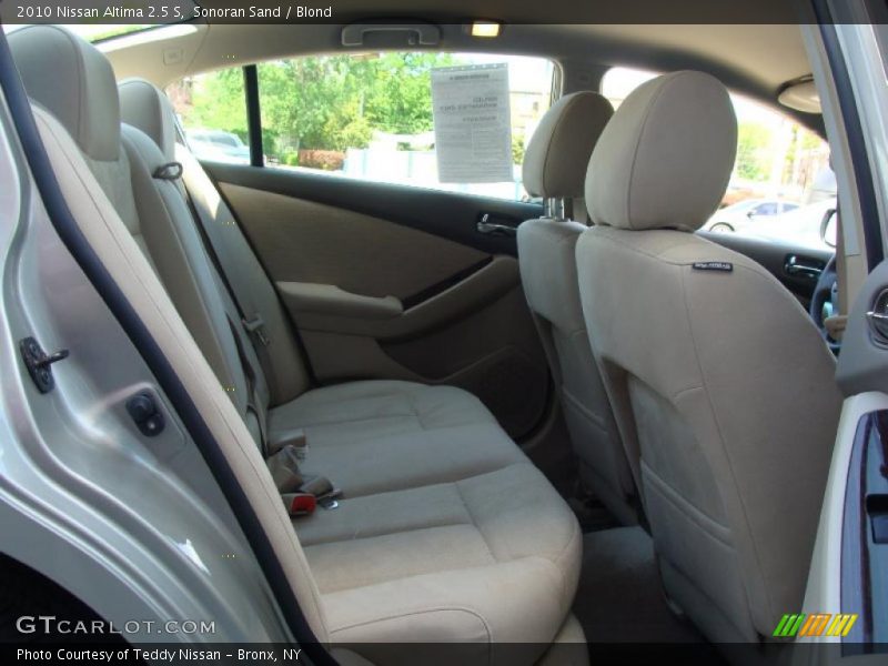 Sonoran Sand / Blond 2010 Nissan Altima 2.5 S