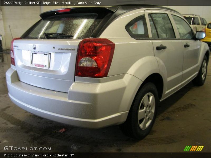 Bright Silver Metallic / Dark Slate Gray 2009 Dodge Caliber SE