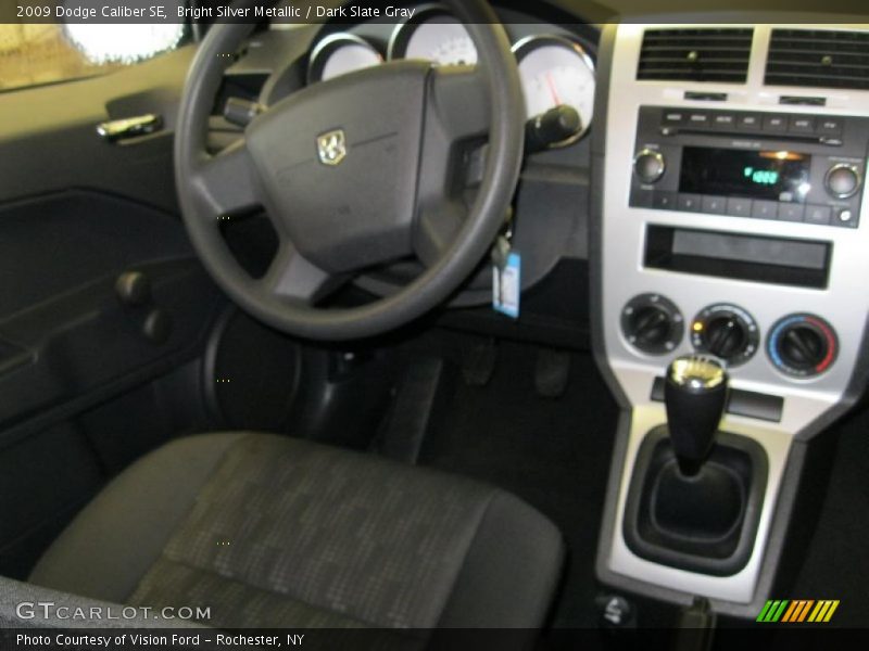 Bright Silver Metallic / Dark Slate Gray 2009 Dodge Caliber SE