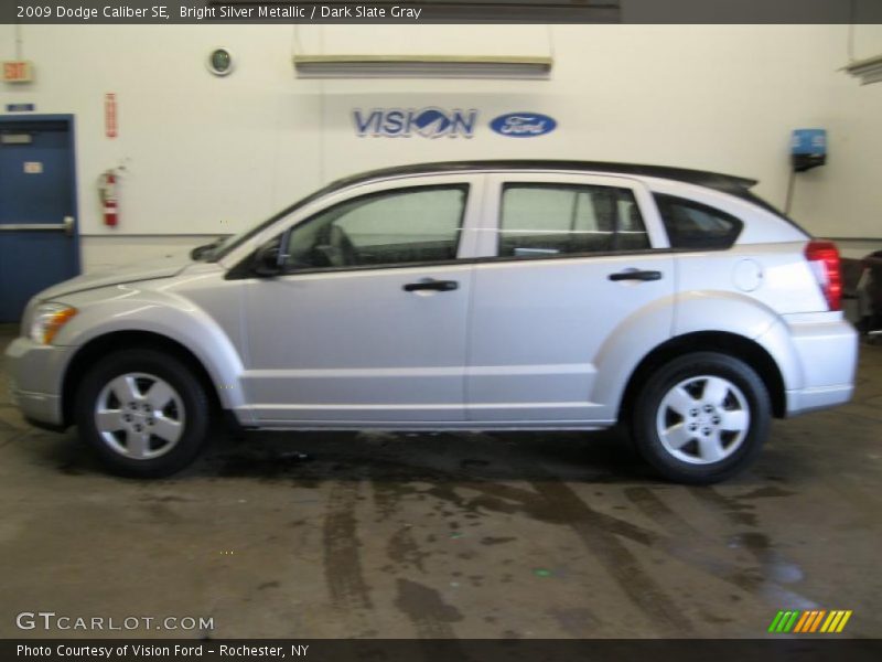Bright Silver Metallic / Dark Slate Gray 2009 Dodge Caliber SE