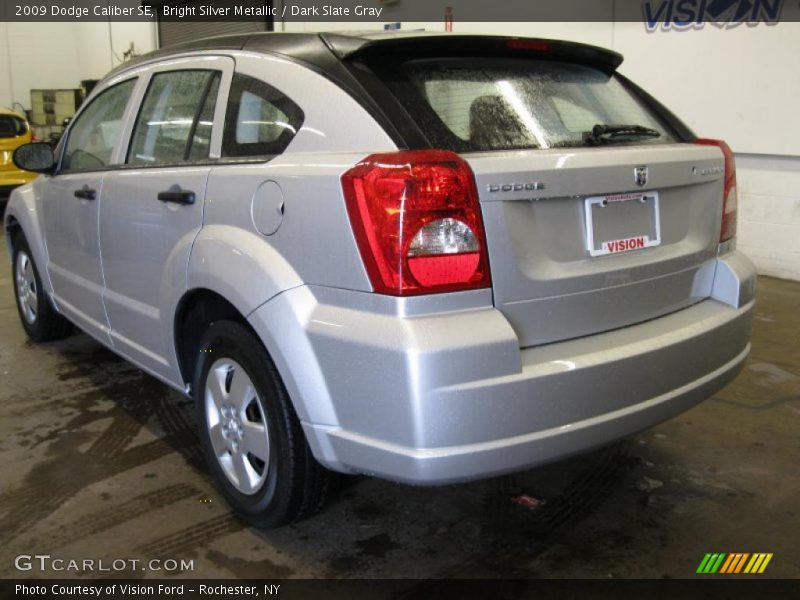 Bright Silver Metallic / Dark Slate Gray 2009 Dodge Caliber SE