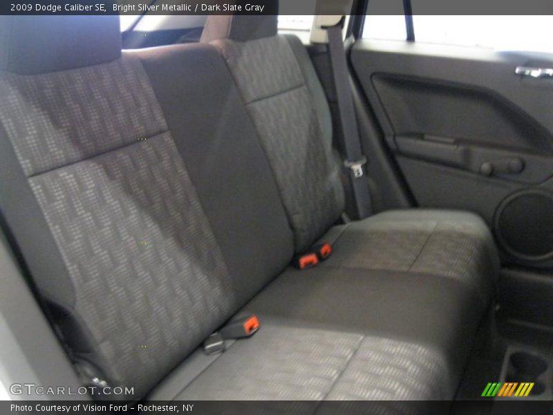Bright Silver Metallic / Dark Slate Gray 2009 Dodge Caliber SE