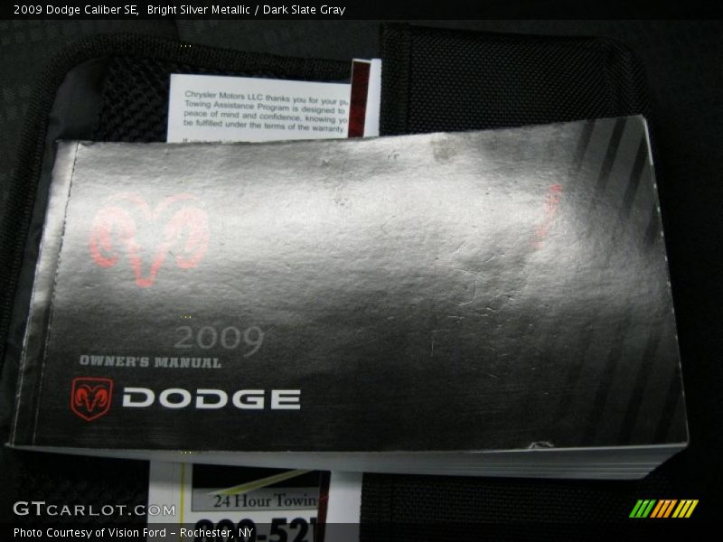 Bright Silver Metallic / Dark Slate Gray 2009 Dodge Caliber SE