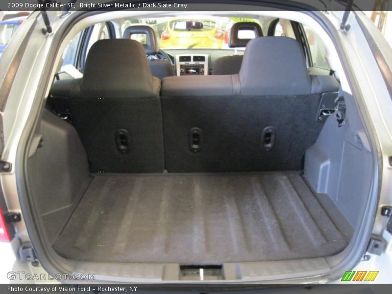Bright Silver Metallic / Dark Slate Gray 2009 Dodge Caliber SE