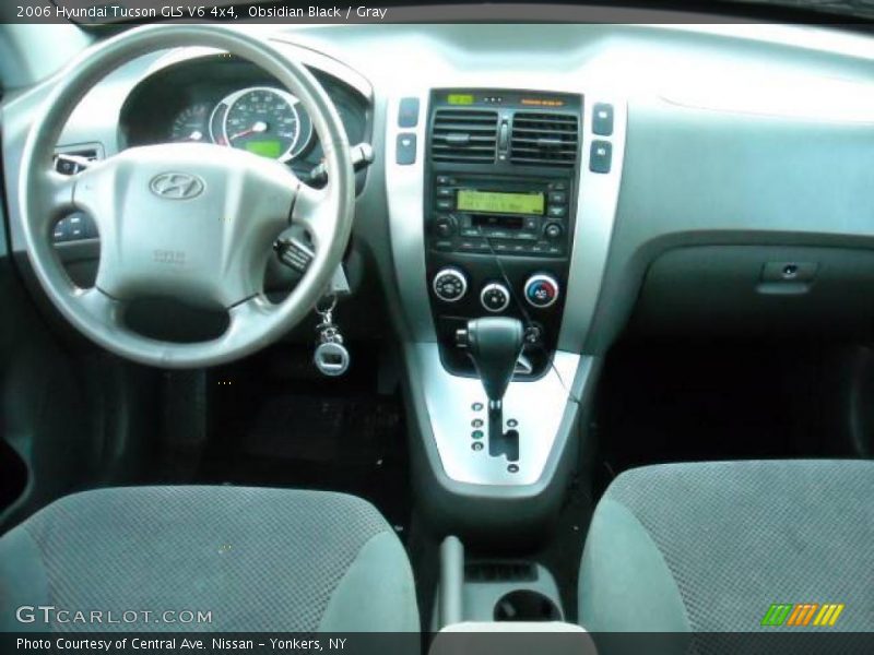 Obsidian Black / Gray 2006 Hyundai Tucson GLS V6 4x4