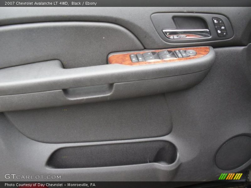 Black / Ebony 2007 Chevrolet Avalanche LT 4WD