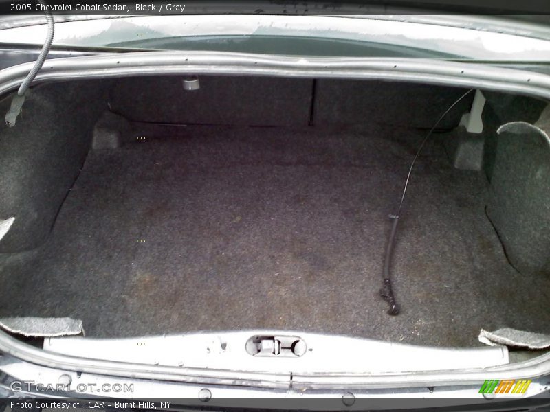 Black / Gray 2005 Chevrolet Cobalt Sedan