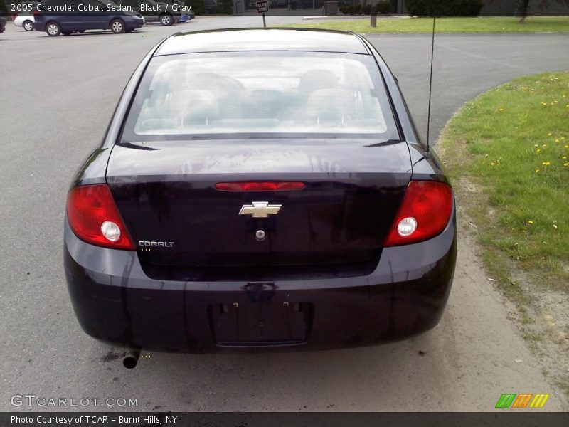 Black / Gray 2005 Chevrolet Cobalt Sedan