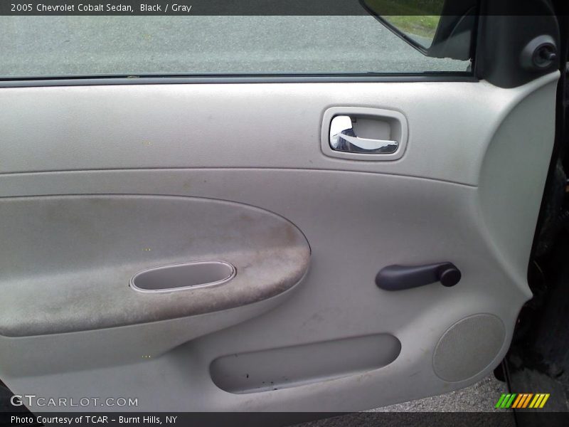 Black / Gray 2005 Chevrolet Cobalt Sedan