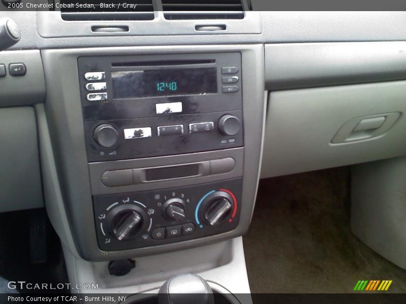 Black / Gray 2005 Chevrolet Cobalt Sedan