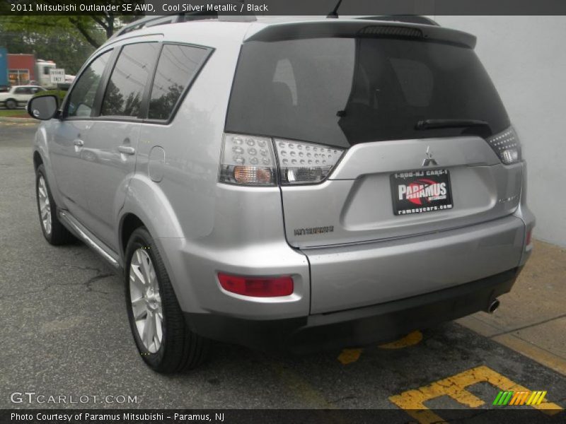 Cool Silver Metallic / Black 2011 Mitsubishi Outlander SE AWD