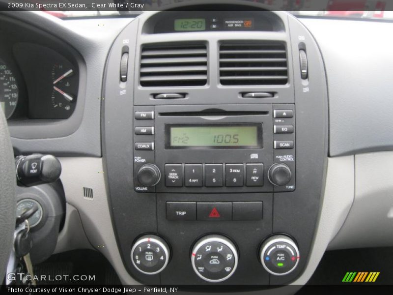 Clear White / Gray 2009 Kia Spectra EX Sedan