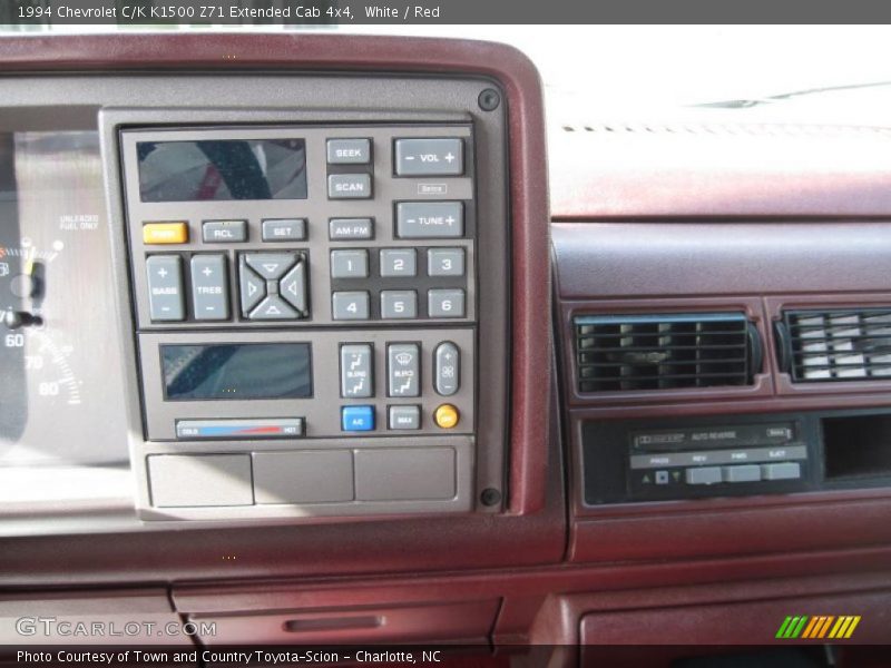 Controls of 1994 C/K K1500 Z71 Extended Cab 4x4