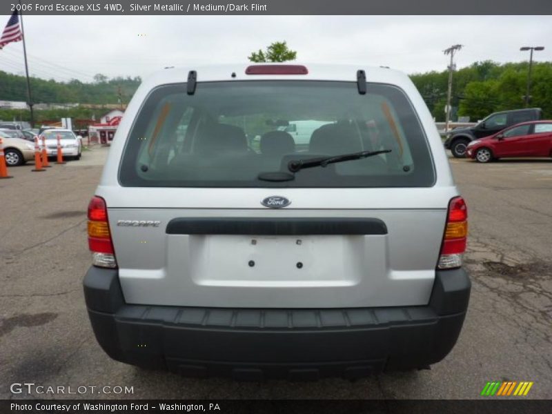 Silver Metallic / Medium/Dark Flint 2006 Ford Escape XLS 4WD