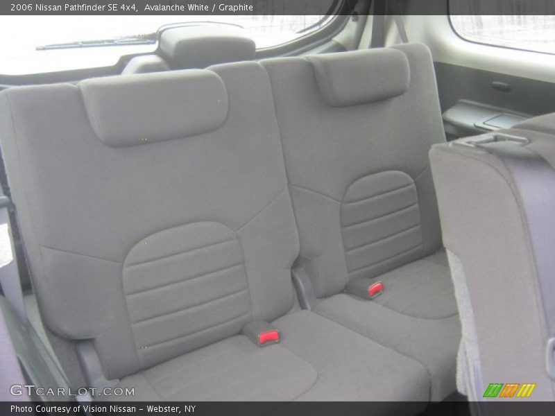 Avalanche White / Graphite 2006 Nissan Pathfinder SE 4x4