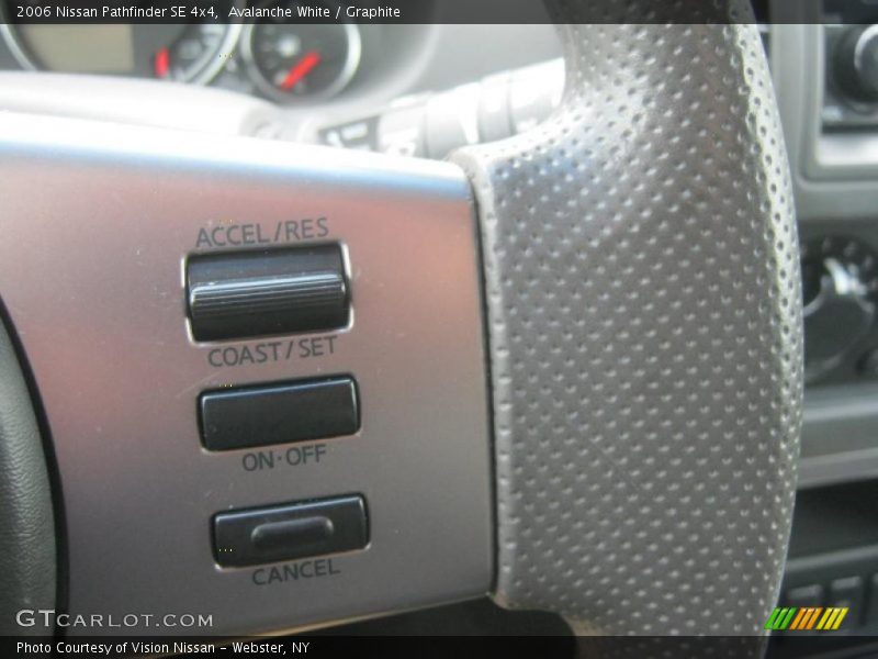 Avalanche White / Graphite 2006 Nissan Pathfinder SE 4x4