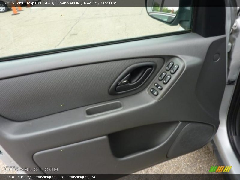 Silver Metallic / Medium/Dark Flint 2006 Ford Escape XLS 4WD