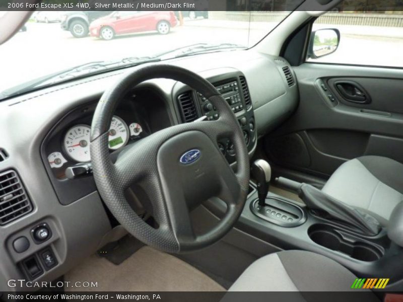 Silver Metallic / Medium/Dark Flint 2006 Ford Escape XLS 4WD