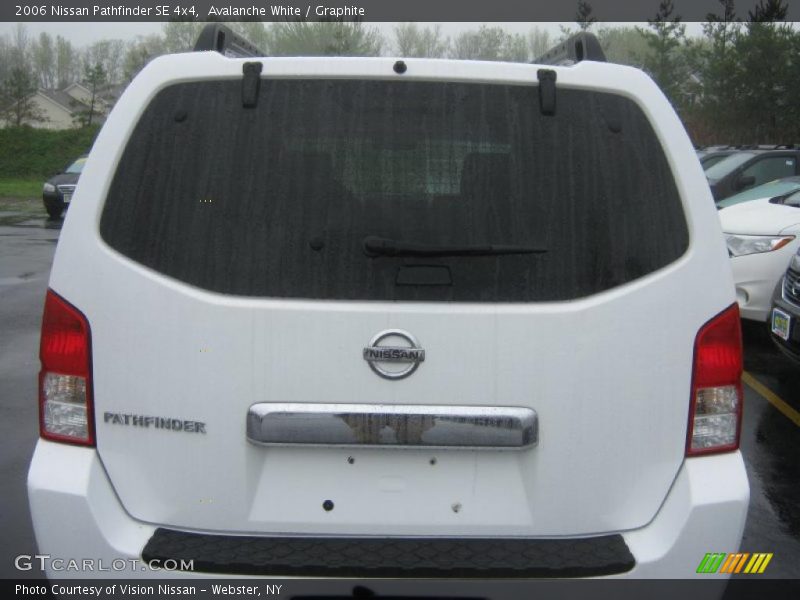 Avalanche White / Graphite 2006 Nissan Pathfinder SE 4x4