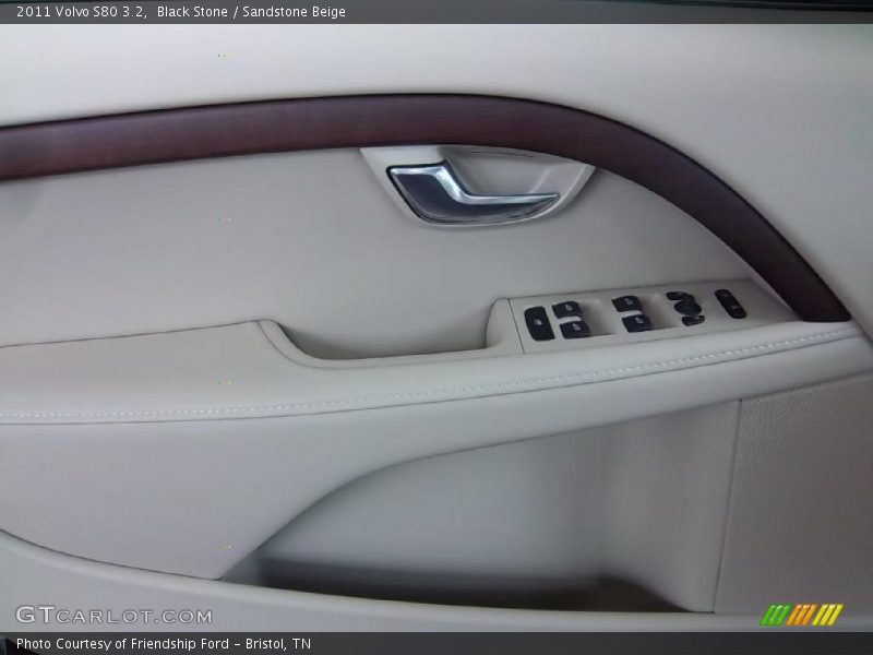 Black Stone / Sandstone Beige 2011 Volvo S80 3.2