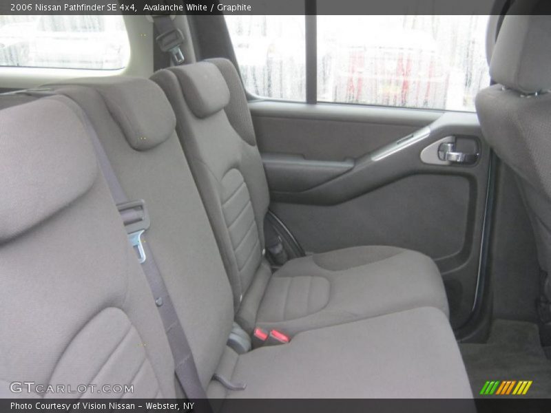 Avalanche White / Graphite 2006 Nissan Pathfinder SE 4x4