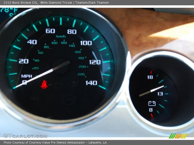 White Diamond Tricoat / Titanium/Dark Titanium 2010 Buick Enclave CXL