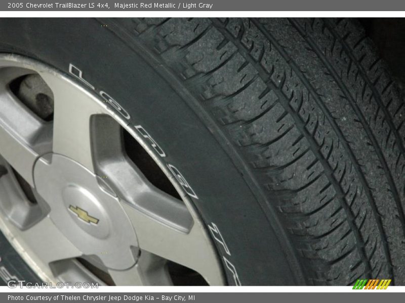Majestic Red Metallic / Light Gray 2005 Chevrolet TrailBlazer LS 4x4