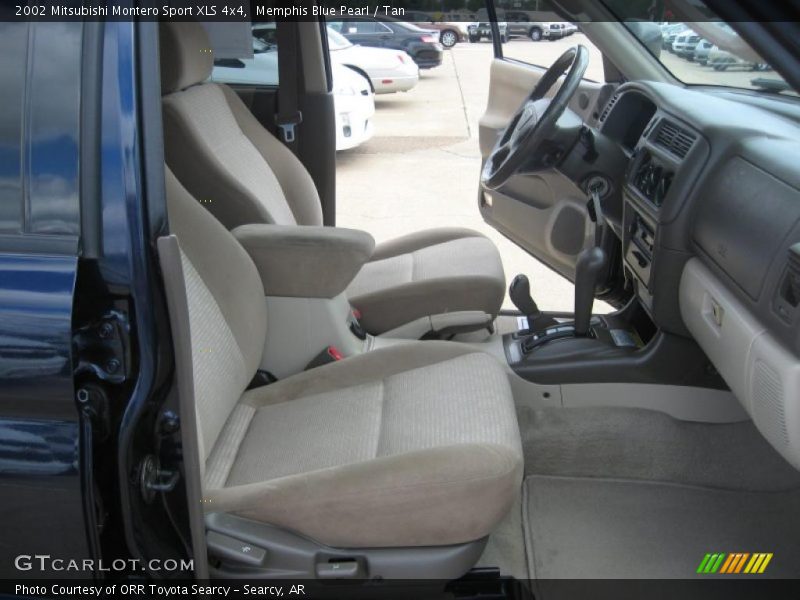  2002 Montero Sport XLS 4x4 Tan Interior