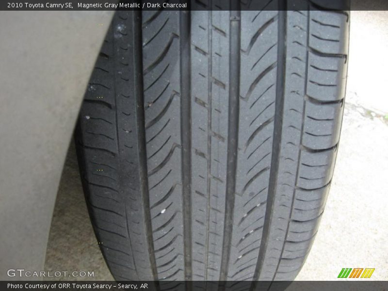 Magnetic Gray Metallic / Dark Charcoal 2010 Toyota Camry SE